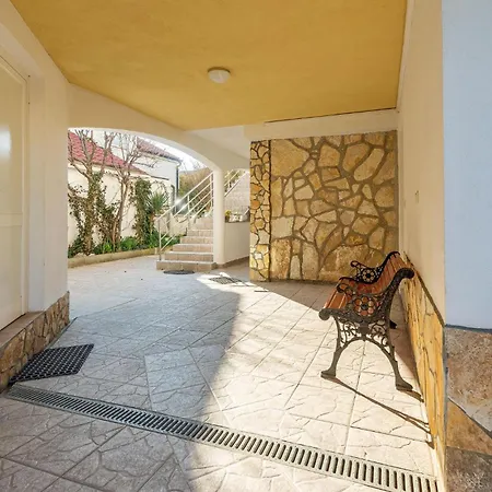 Apartamento Beautiful In With Wifi