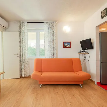 2 Bedroom Awesome In Appartement Nin