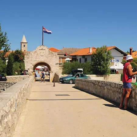 2 Bedroom Awesome In