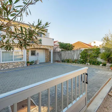 2 Bedroom Awesome In Nin